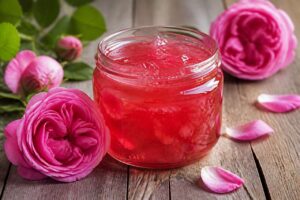 Recette de gelée de rose par Julie Andrieu